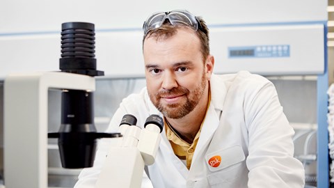 Dave Kilian, an Oncology Scientist in Philadelphia lab.